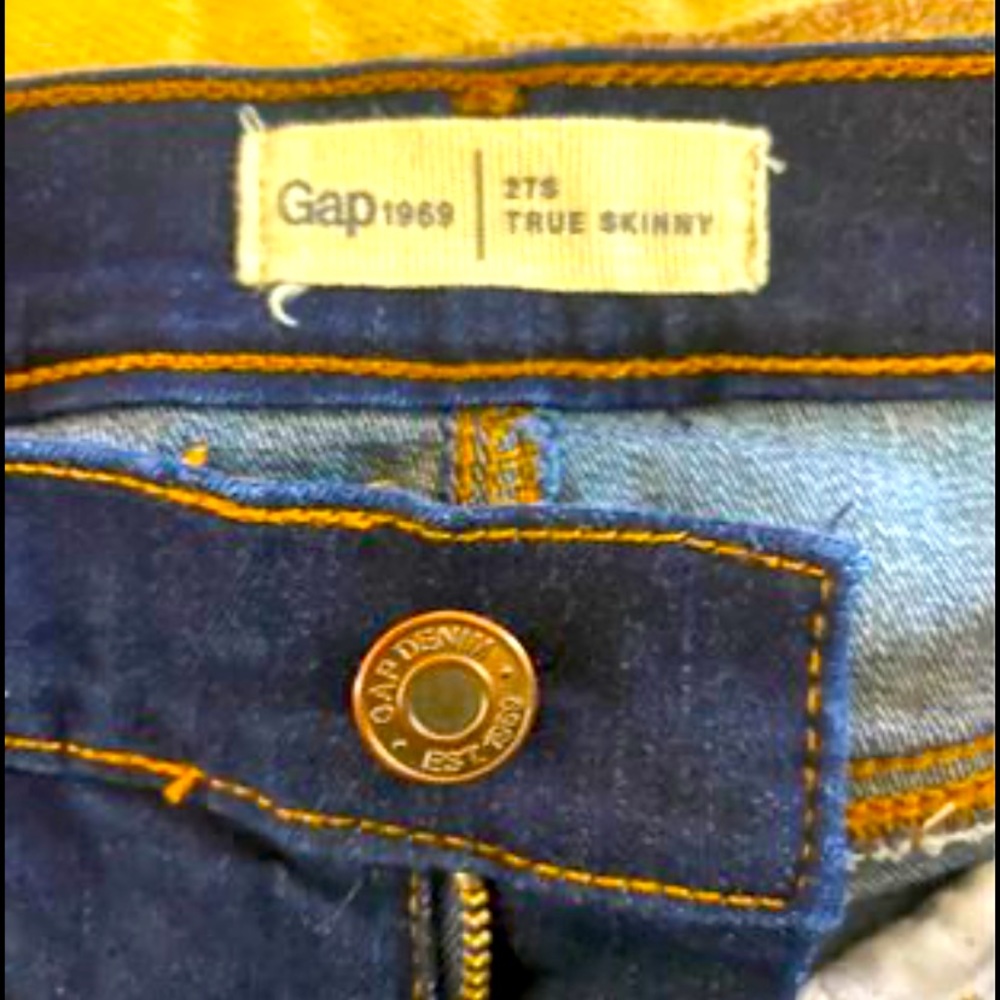 Women’s jeans size 27